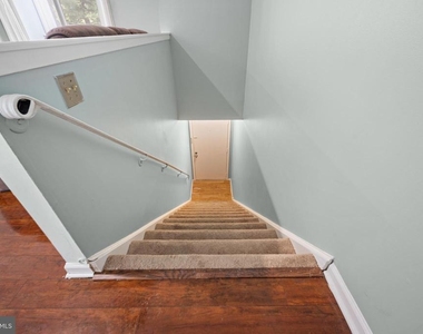 275 Green Street - Photo Thumbnail 2