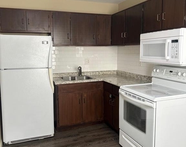 504-506 Cinnaminson Avenue - Photo Thumbnail 7