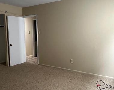 504-506 Cinnaminson Avenue - Photo Thumbnail 14