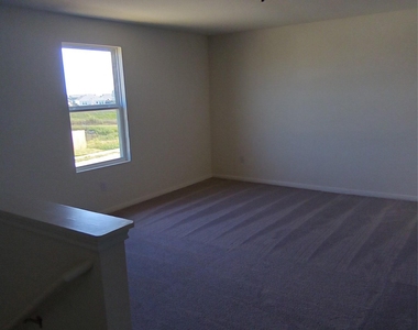 12817 Samuel Adams Dr - Photo Thumbnail 8
