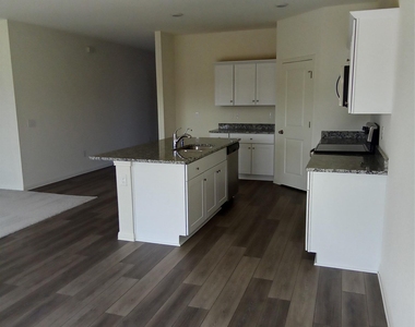 12817 Samuel Adams Dr - Photo Thumbnail 1