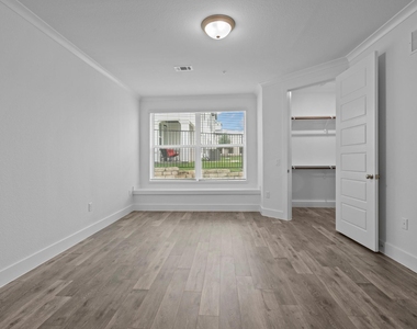 1664 Hillside Terrace - Photo Thumbnail 24