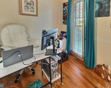 1501 Silverado Court - Photo Thumbnail 15