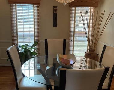 1501 Silverado Court - Photo Thumbnail 3