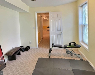 1501 Silverado Court - Photo Thumbnail 11