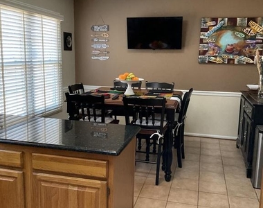 1501 Silverado Court - Photo Thumbnail 4