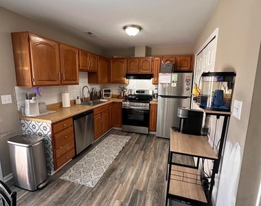 1501 Silverado Court - Photo Thumbnail 6