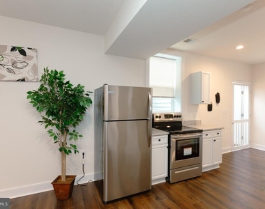 5705 Crestwood Place - Photo Thumbnail 3