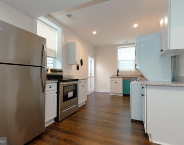 5705 Crestwood Place - Photo Thumbnail 4