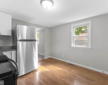 1111 Balboa Avenue - Photo Thumbnail 17