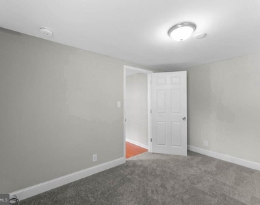 1111 Balboa Avenue - Photo Thumbnail 15
