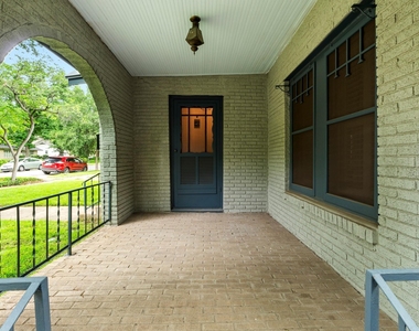 3805 Avenue G - Photo Thumbnail 4