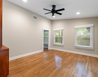 3805 Avenue G - Photo Thumbnail 15