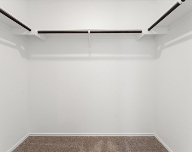 905 Powell St - Photo Thumbnail 18