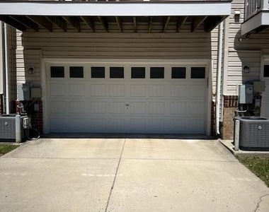 10608 Eastland Circle - Photo Thumbnail 26