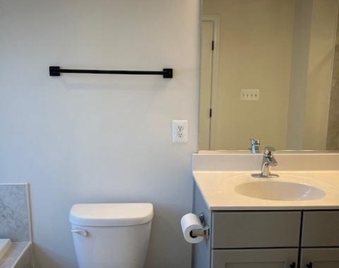 10608 Eastland Circle - Photo Thumbnail 20
