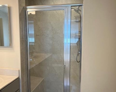 10608 Eastland Circle - Photo Thumbnail 21