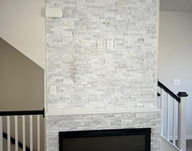 10608 Eastland Circle - Photo Thumbnail 8