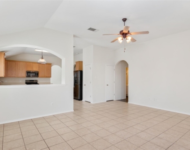 1117 Alexandria Way - Photo Thumbnail 7