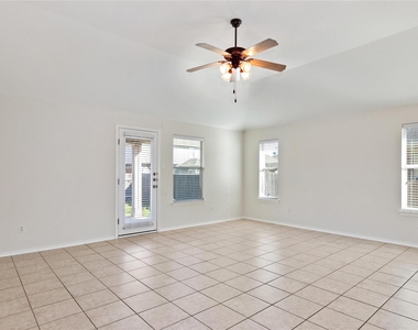 1117 Alexandria Way - Photo Thumbnail 9