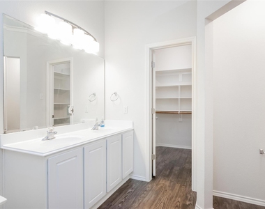 1117 Alexandria Way - Photo Thumbnail 19
