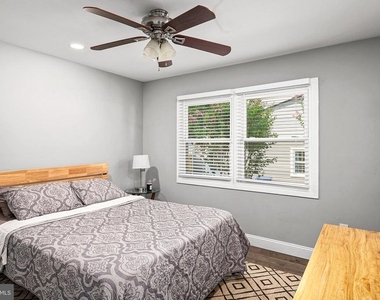 3710 Ivy Hill Lane - Photo Thumbnail 16