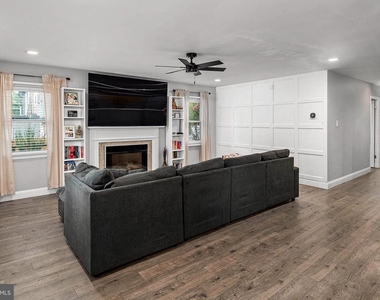 3710 Ivy Hill Lane - Photo Thumbnail 4