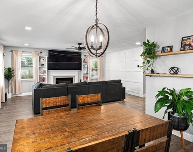 3710 Ivy Hill Lane - Photo Thumbnail 5
