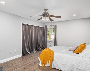 3710 Ivy Hill Lane - Photo Thumbnail 13