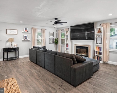 3710 Ivy Hill Lane - Photo Thumbnail 3