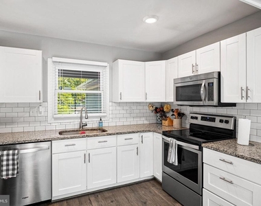 3710 Ivy Hill Lane - Photo Thumbnail 10