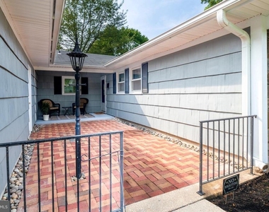 3710 Ivy Hill Lane - Photo Thumbnail 2