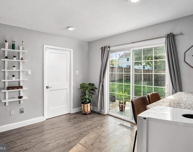 3710 Ivy Hill Lane - Photo Thumbnail 7