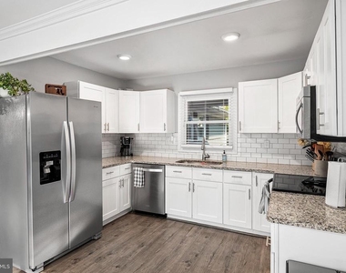 3710 Ivy Hill Lane - Photo Thumbnail 9