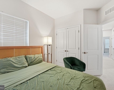 6066 Beake St - Photo Thumbnail 11