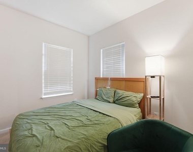 6066 Beake St - Photo Thumbnail 10