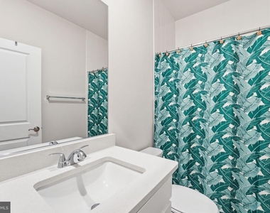 6066 Beake St - Photo Thumbnail 17