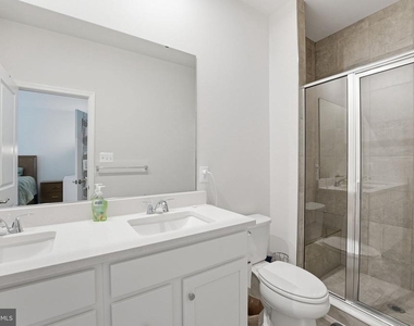 6066 Beake St - Photo Thumbnail 16