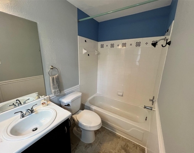 204 Quail Meadow Dr - Photo Thumbnail 9