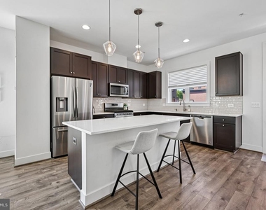 3328 Woodland Phlox Street - Photo Thumbnail 9