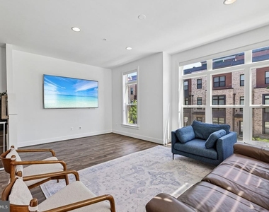3328 Woodland Phlox Street - Photo Thumbnail 5