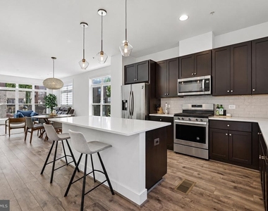 3328 Woodland Phlox Street - Photo Thumbnail 8