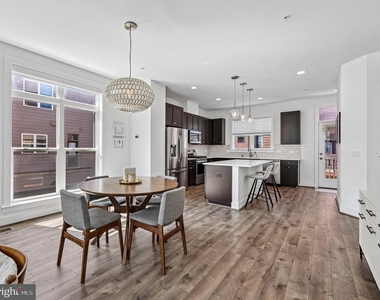 3328 Woodland Phlox Street - Photo Thumbnail 7