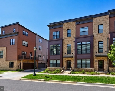 3328 Woodland Phlox Street - Photo Thumbnail 2