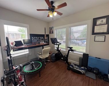 1406 Houston St - Photo Thumbnail 10