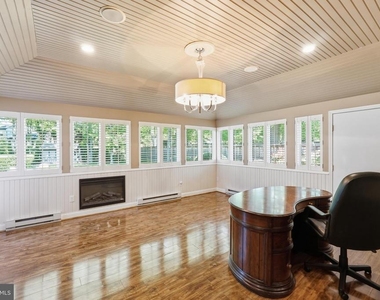 9904 Hall Road - Photo Thumbnail 8