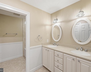 9904 Hall Road - Photo Thumbnail 22
