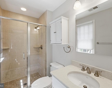9904 Hall Road - Photo Thumbnail 21