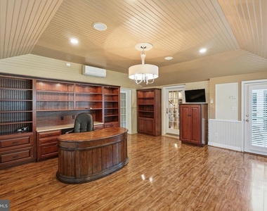 9904 Hall Road - Photo Thumbnail 9