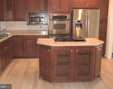 2807 Cornet Court - Photo Thumbnail 11